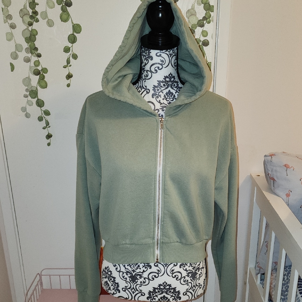 Forever 21 2 Hoodies 1 Pac Sun Crop